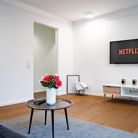 Whirlpool - Zentral - Designloft Mit Xxl Terrasse Apartment Wiesbaden Luaran gambar