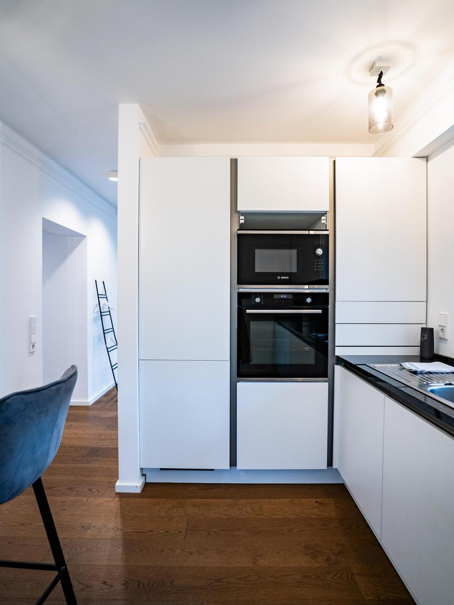 Whirlpool - Zentral - Designloft Mit Xxl Terrasse Apartment Wiesbaden Luaran gambar