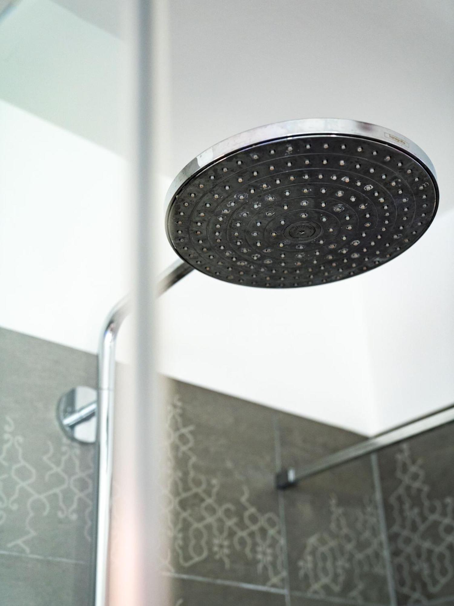 Whirlpool - Zentral - Designloft Mit Xxl Terrasse Apartment Wiesbaden Luaran gambar