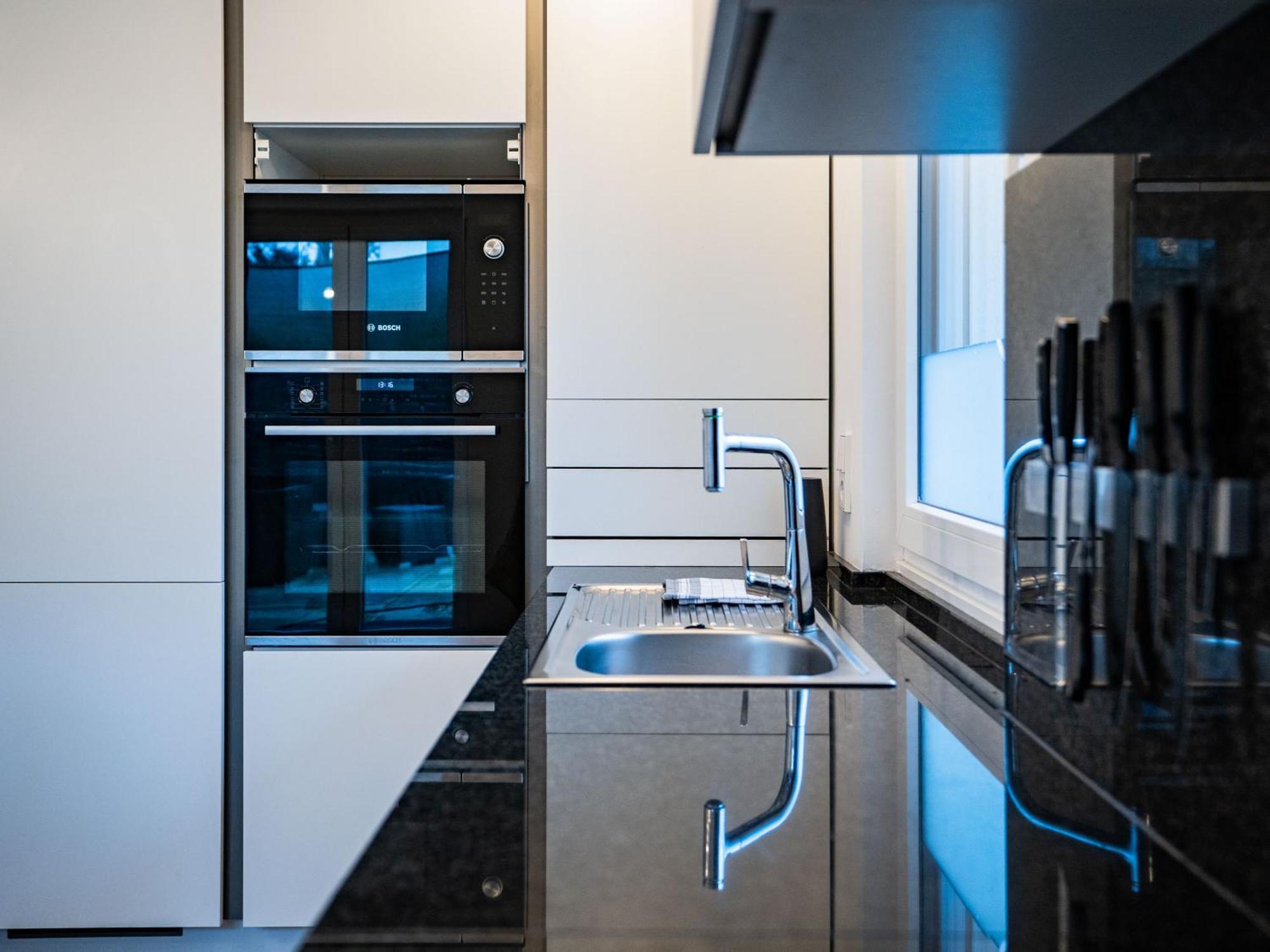 Whirlpool - Zentral - Designloft Mit Xxl Terrasse Apartment Wiesbaden Luaran gambar